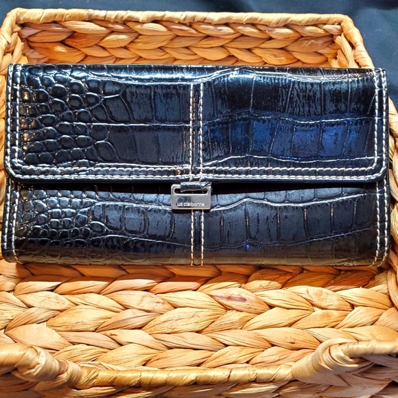 Black Leather Wallet - Picture 1 of 7